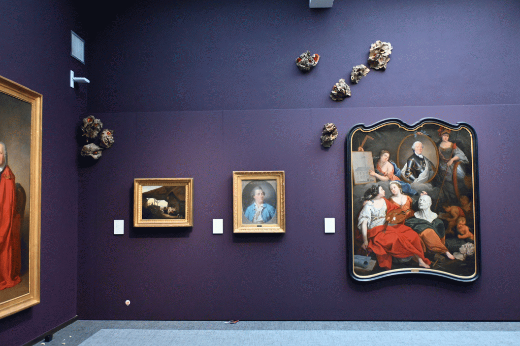 Maartje Korstanje
Untitled sculptures 2024
Cardboard, glue, embroidery on burlap. Exhibited in the exhibition 'Rebel Garden' at Groeningemuseum, Brugge, BE.