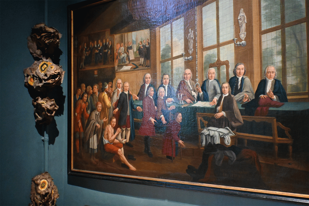 Maartje Korstanje
Untitled sculptures 2024
Cardboard, glue, embroidery on burlap. Exhibited in the exhibition 'Rebel Garden' at Groeningemuseum, Brugge, BE.